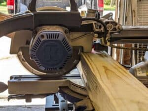 circular saw cutting length of 4x4 post for clothes line