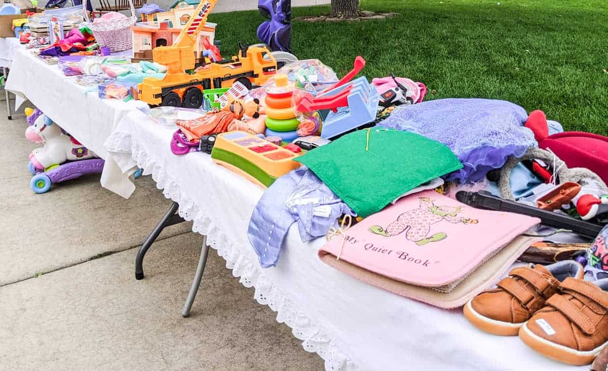 How to Price Kids' Stuff, Toys, and Clothes at a Garage Sale